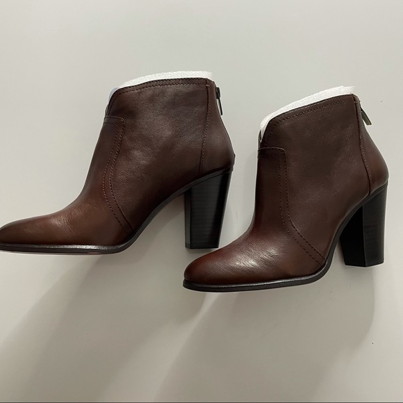 Vince Camuto Women’s Leather Booties/ Ankle Boots - Picture 1 of 8